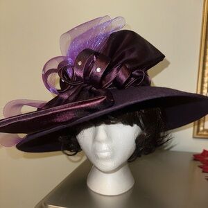Women’s purple church/ Kentucky Derby hat (NO FLAWS) Excellent condition